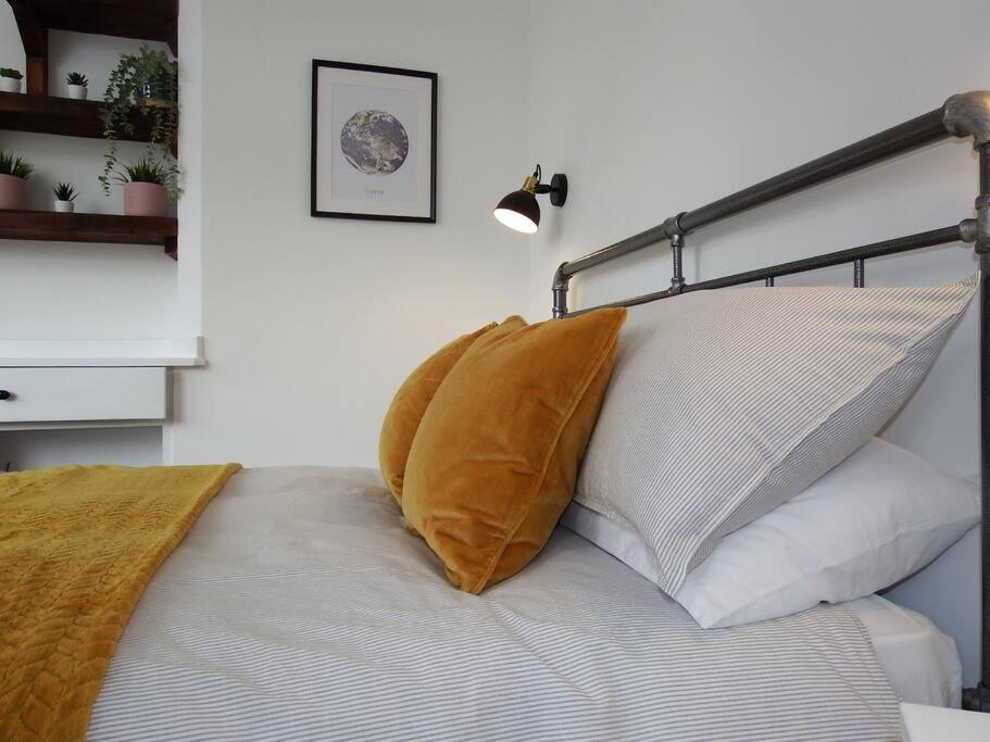 בורנמות' Newly Renovated Stunning Warehouse Apartment מראה חיצוני תמונה